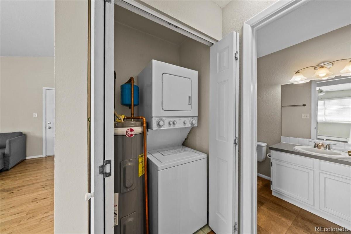 3545 28th Street, Unit 304 Boulder, CO 80301 - Photo 14 of 23 a utility room with dryer and washer