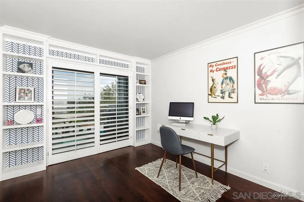 1031 America Way Del Mar, CA 92014 - Photo 12 of 25 a workspace with furniture and a window