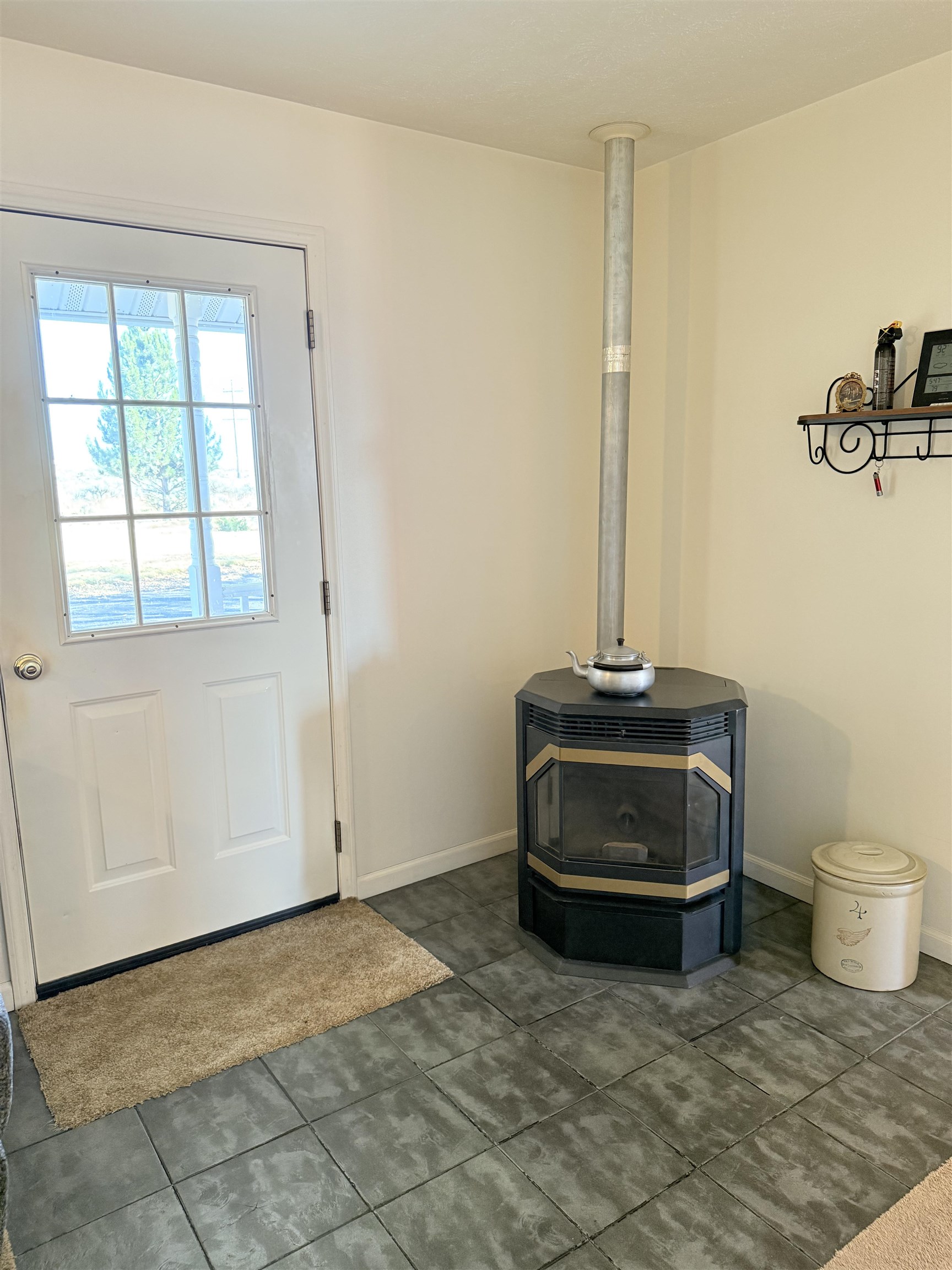 15977 Laney Brothers Road East Odessa, WA 99159 - Photo 18 of 24