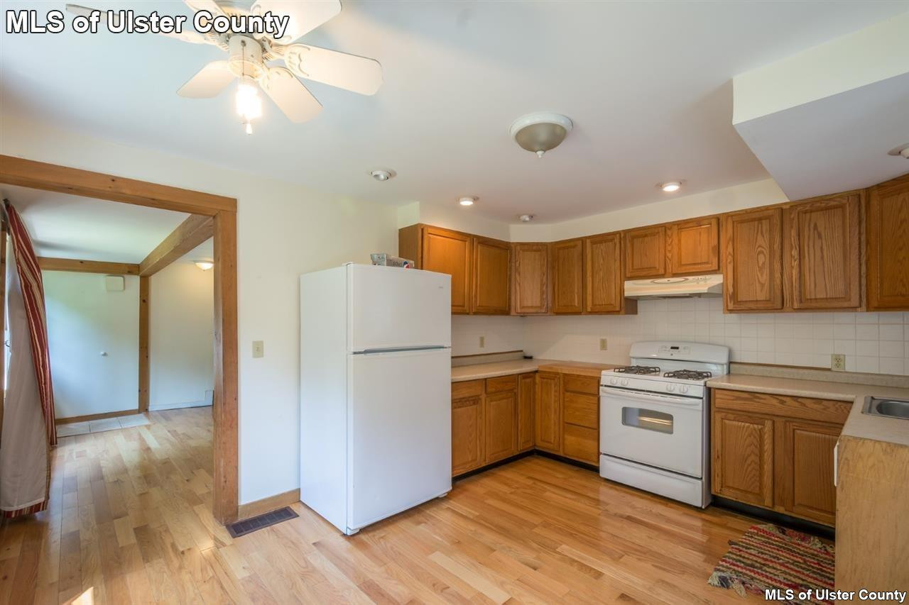 169 Binnewater Road Kingston, NY 12401 - Photo 4 of 21 Photo 4