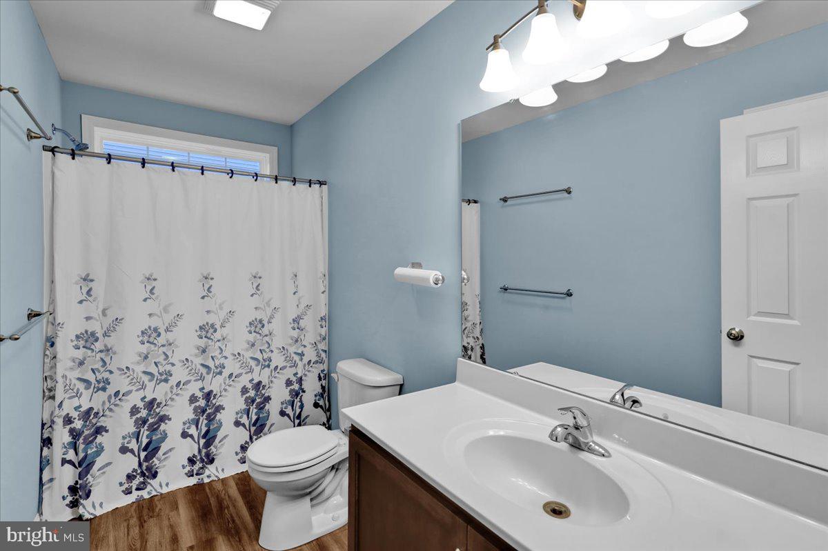 640 Ebersole Road Reading, PA 19605 - Photo 20 of 27 2nd floor full bath