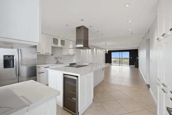 $298,888 | 2215 Cypress Island Drive, Unit 906, Pompano Beach, FL 33069