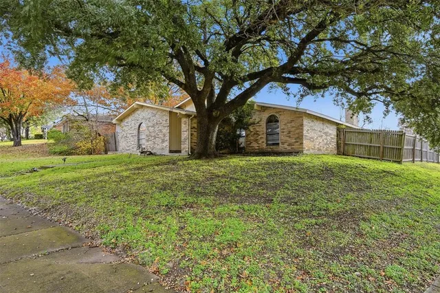 $300,000 | 3102 Overglen Drive, Garland, TX 75043