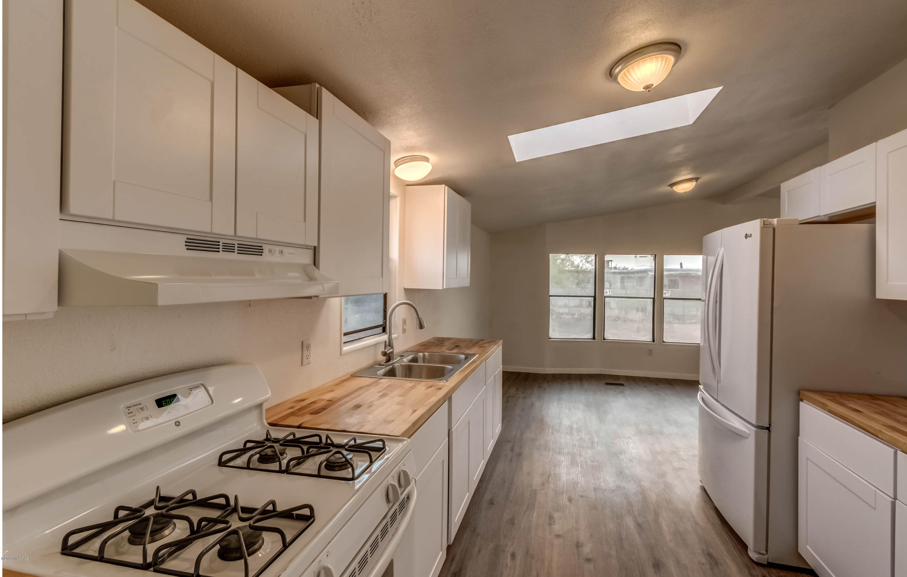 17545 West Bacabi Road Marana, AZ 85653 - Photo 5 of 17 Gallery Image 5