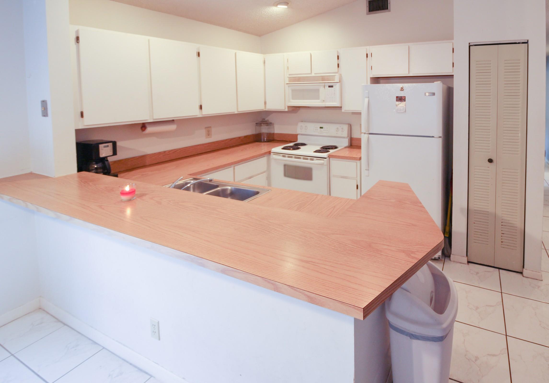 21290 Summertrace Circle Boca Raton, FL 33428 - Photo 8 of 21 Kitchen