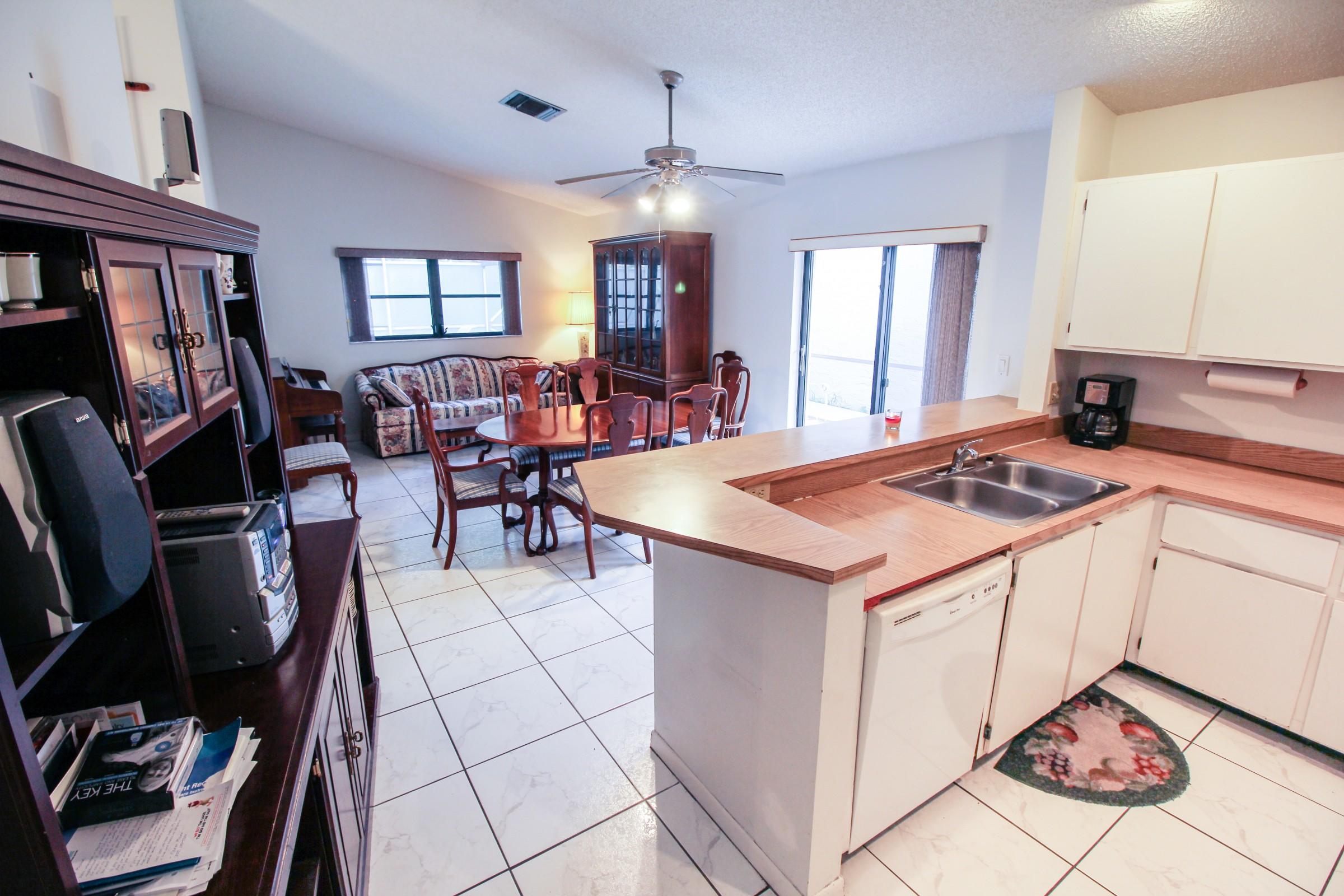 21290 Summertrace Circle Boca Raton, FL 33428 - Photo 9 of 21 Kitchen