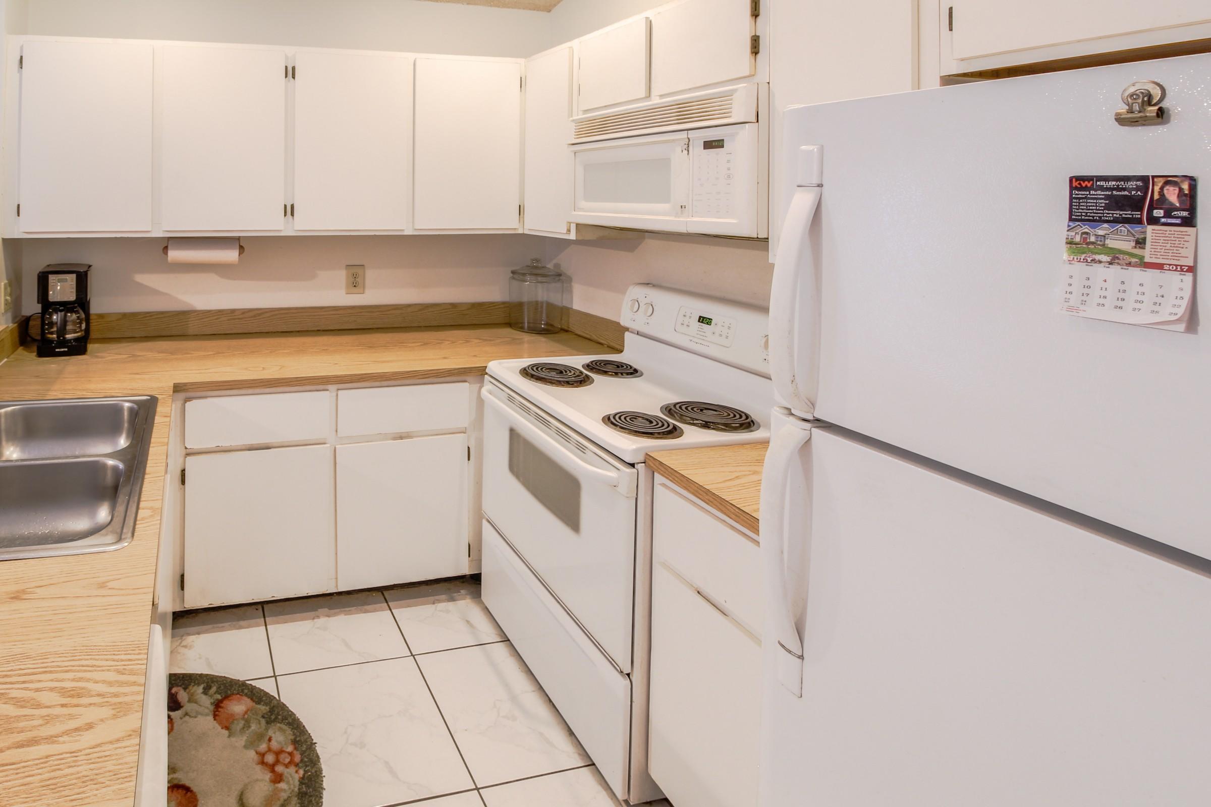 21290 Summertrace Circle Boca Raton, FL 33428 - Photo 10 of 21 Kitchen