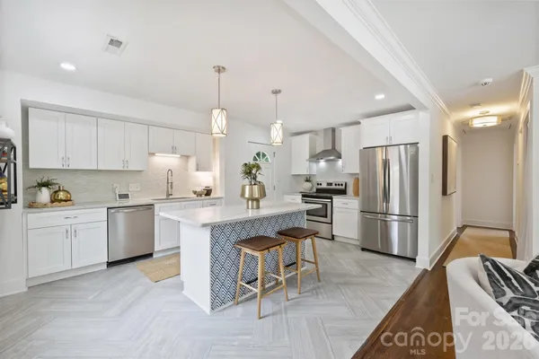 $450,000 | 2314 Crestview Drive, Charlotte, NC 28216
