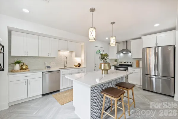 $450,000 | 2314 Crestview Drive, Charlotte, NC 28216