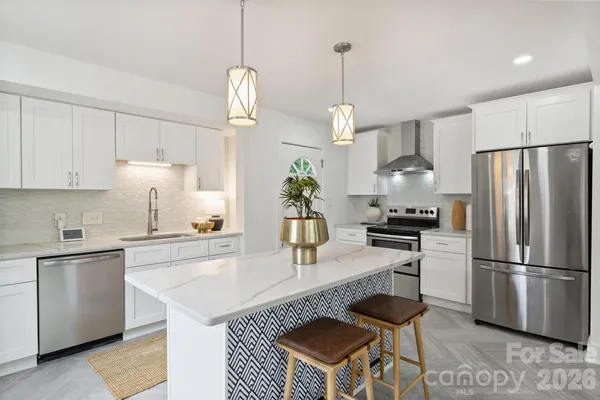 $450,000 | 2314 Crestview Drive, Charlotte, NC 28216
