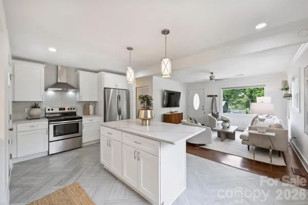 $450,000 | 2314 Crestview Drive, Charlotte, NC 28216