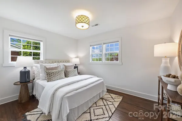 $450,000 | 2314 Crestview Drive, Charlotte, NC 28216