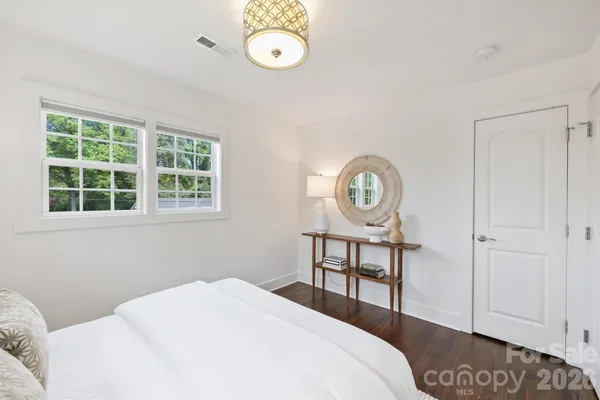 $450,000 | 2314 Crestview Drive, Charlotte, NC 28216