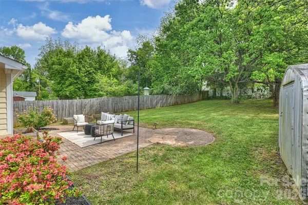 $450,000 | 2314 Crestview Drive, Charlotte, NC 28216