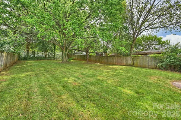 $450,000 | 2314 Crestview Drive, Charlotte, NC 28216