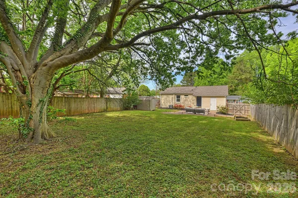 $450,000 | 2314 Crestview Drive, Charlotte, NC 28216