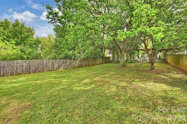 $450,000 | 2314 Crestview Drive, Charlotte, NC 28216