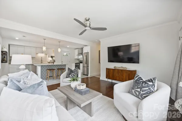 $450,000 | 2314 Crestview Drive, Charlotte, NC 28216