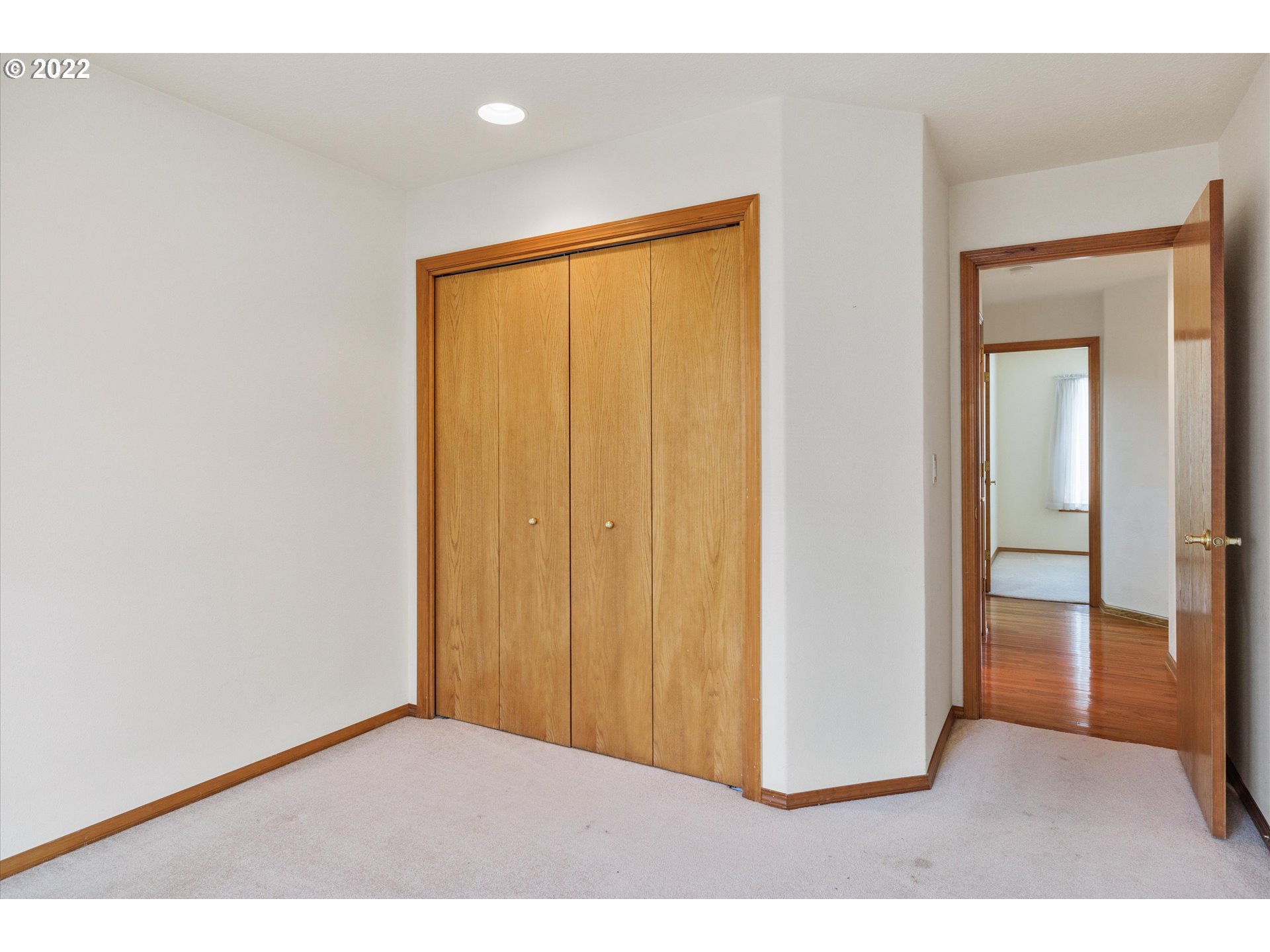 36930 Eldridge Drive Sandy, OR 97055 - Photo 12 of 32 a view interior of a room