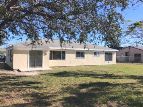 260 Southwest Cherryhill Road Port St. Lucie, FL 34953 - Photo 2 of 5 IMG_7535