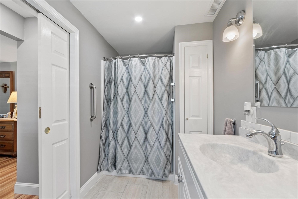 9 Ansie Road Chelmsford, MA 01824 - Photo 17 of 27 Gallery Image 17