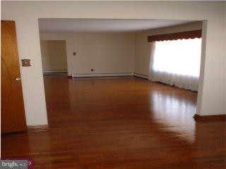 1502 Columbus Road Burlington, NJ 08016 - Photo 3 of 6