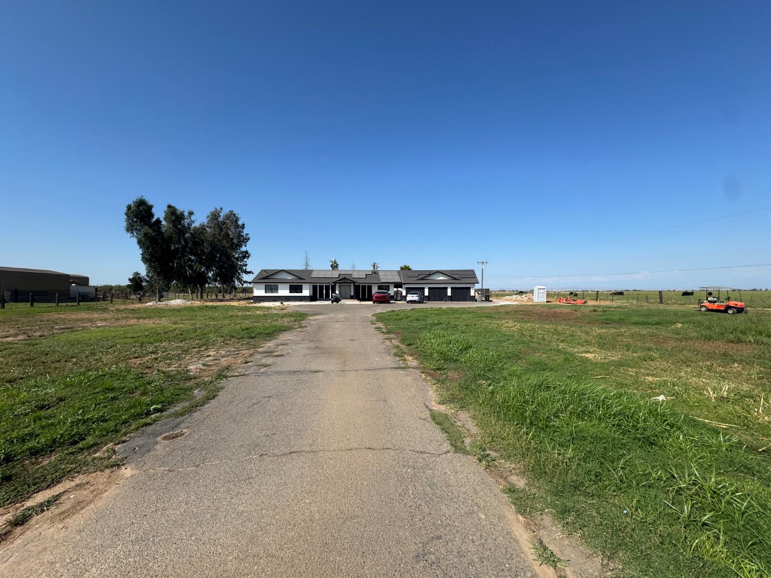 5931 Claribel Road Oakdale, CA 95361 - Photo 10 of 29 a view of a grassy field with an trees