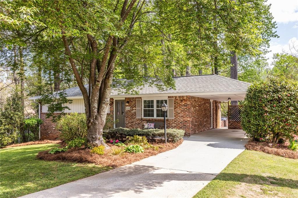 2976 Atterberry Court Decatur, GA 30033 - Photo 4 of 68