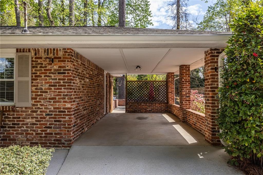 2976 Atterberry Court Decatur, GA 30033 - Photo 5 of 68