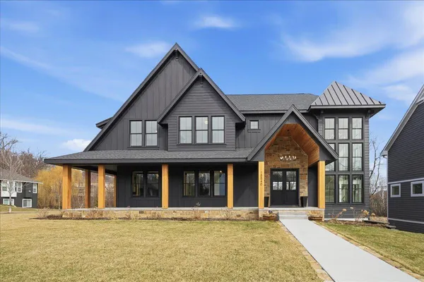 $2,379,800 | 15540 52nd Place North, Plymouth, MN 55446