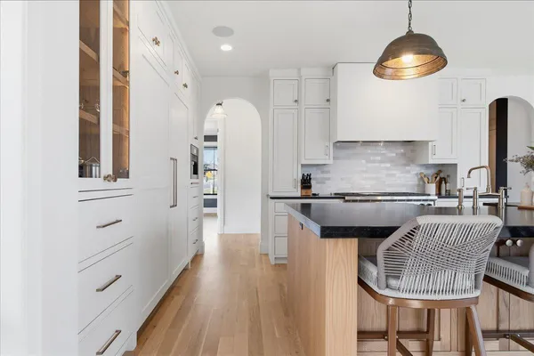 $2,379,800 | 15540 52nd Place North, Plymouth, MN 55446