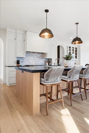 $2,379,800 | 15540 52nd Place North, Plymouth, MN 55446