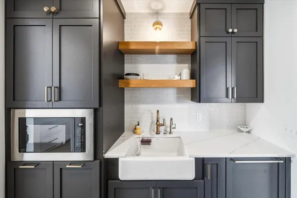 $2,379,800 | 15540 52nd Place North, Plymouth, MN 55446