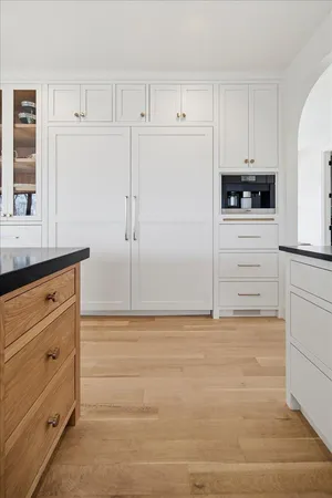 $2,379,800 | 15540 52nd Place North, Plymouth, MN 55446