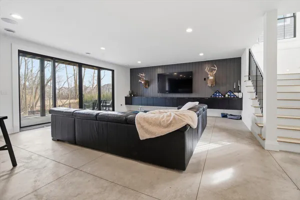 $2,379,800 | 15540 52nd Place North, Plymouth, MN 55446