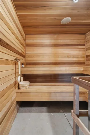 $2,379,800 | 15540 52nd Place North, Plymouth, MN 55446