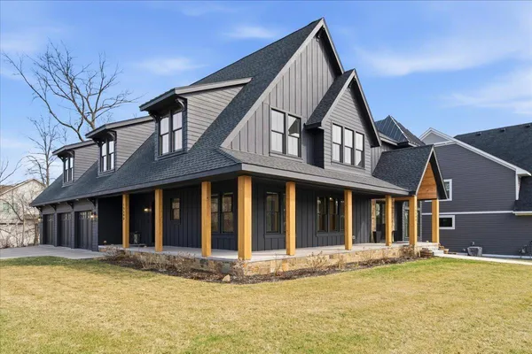 $2,379,800 | 15540 52nd Place North, Plymouth, MN 55446