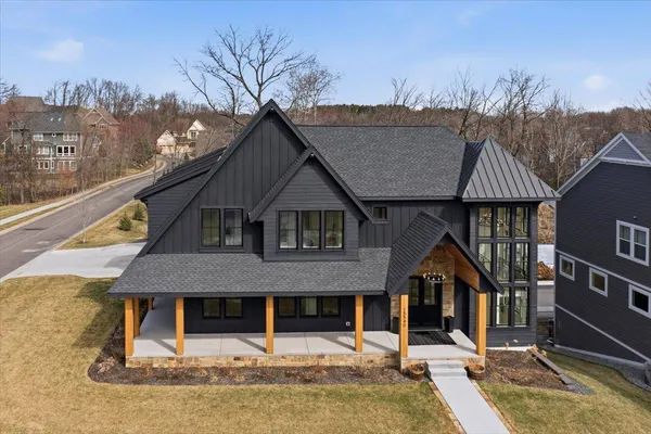 $2,379,800 | 15540 52nd Place North, Plymouth, MN 55446