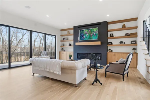 $2,379,800 | 15540 52nd Place North, Plymouth, MN 55446