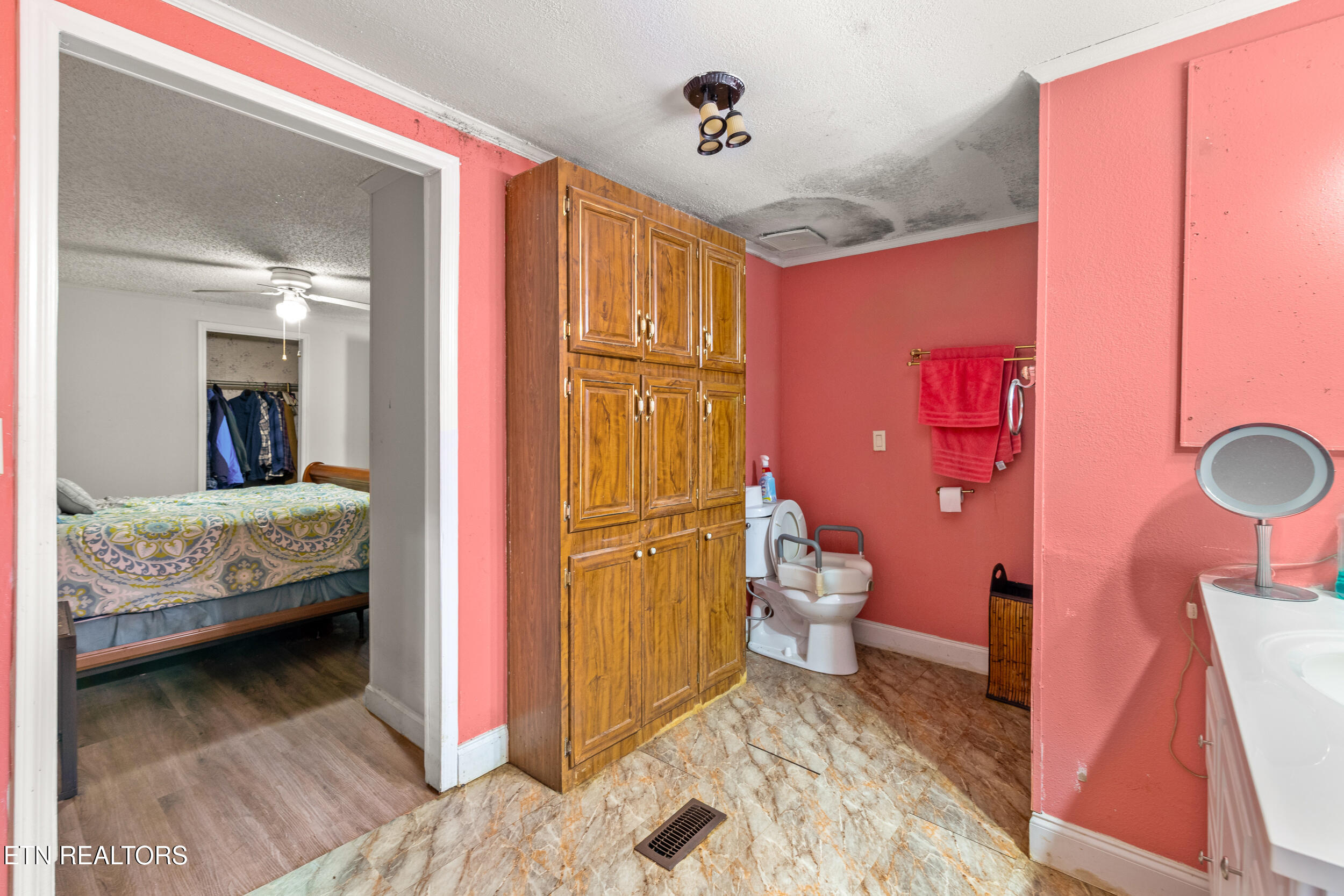 721 Fox Road Knoxville, TN 37922 - Photo 21 of 38 721 fox road-21