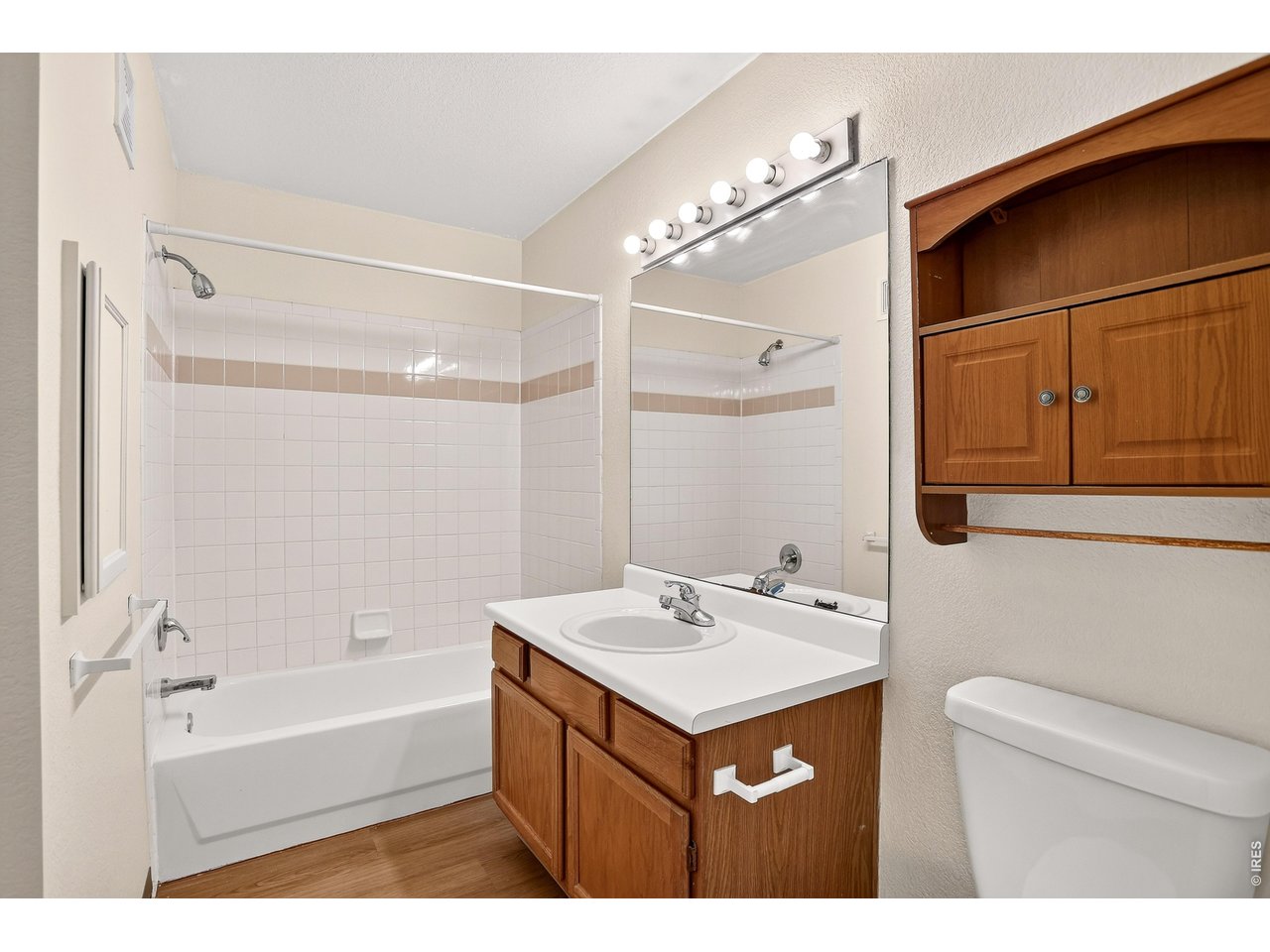 1225 West Prospect Road, Unit 40 Fort Collins, CO 80526 - Photo 27 of 29 Full Primary Bath