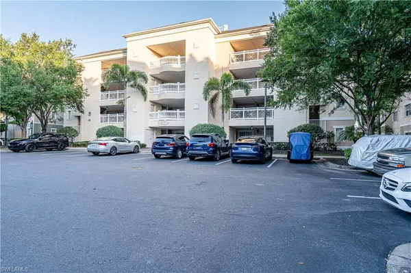 $2,400 | 1362 Centre Ct Ridge Drive, Unit 101, Reunion, FL 34747