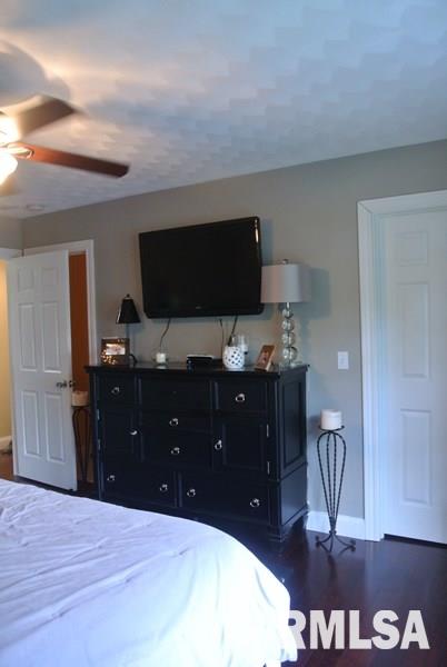 1003 South Johanson Road Peoria, IL 61607 - Photo 16 of 26 Gallery Image 16