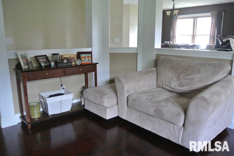 1003 South Johanson Road Peoria, IL 61607 - Photo 20 of 26 Gallery Image 20