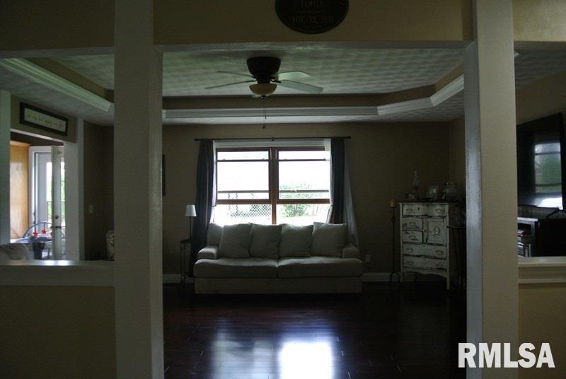 1003 South Johanson Road Peoria, IL 61607 - Photo 3 of 26 Gallery Image 3