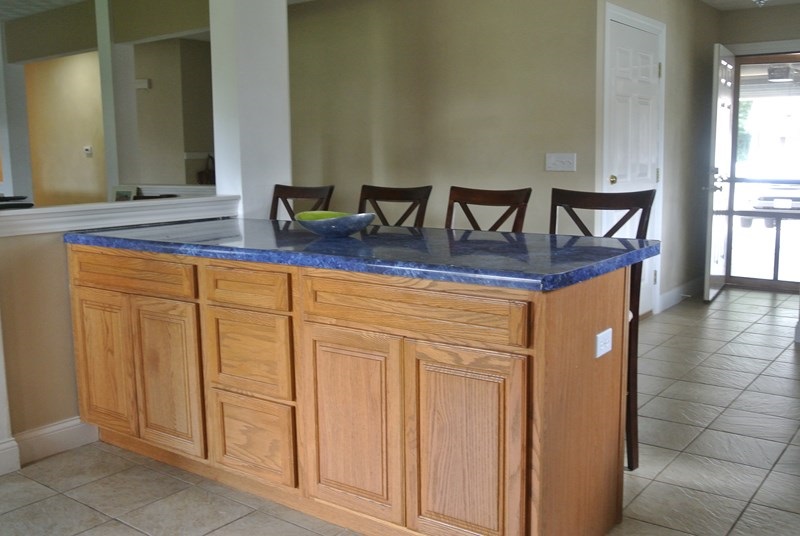 1003 South Johanson Road Peoria, IL 61607 - Photo 8 of 26 Gallery Image 8
