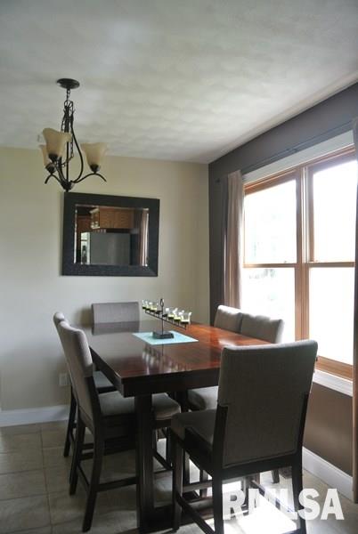 1003 South Johanson Road Peoria, IL 61607 - Photo 9 of 26 Gallery Image 9