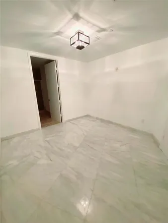 $8,250 | 16001 Collins Avenue, Unit 2207, Sunny Isles Beach, FL 33160