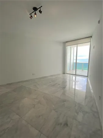 $8,250 | 16001 Collins Avenue, Unit 2207, Sunny Isles Beach, FL 33160