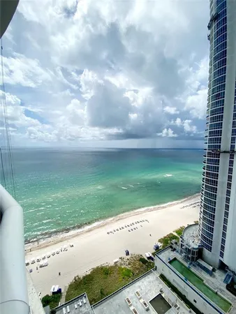 $8,250 | 16001 Collins Avenue, Unit 2207, Sunny Isles Beach, FL 33160